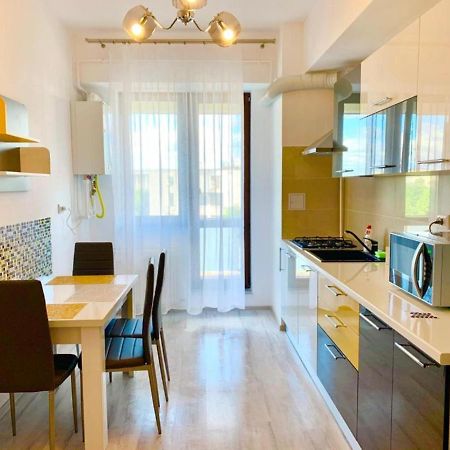 Karina New Flat Near Palas Mall Iasi Exteriör bild