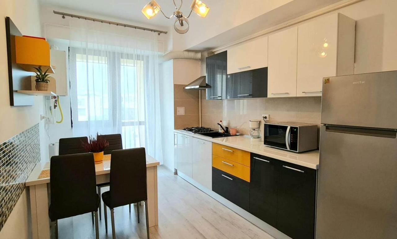 Karina New Flat Near Palas Mall Iasi Exteriör bild